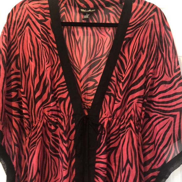 Lovely and light bathing suit cover up! - Picture 4 of 4